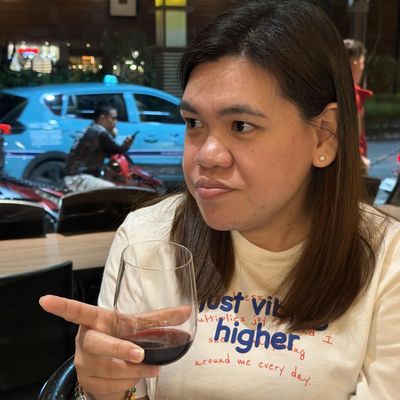 Julie, 35