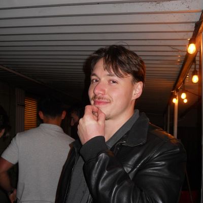 Hunter, 26