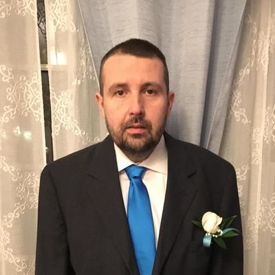 Dan, 52
