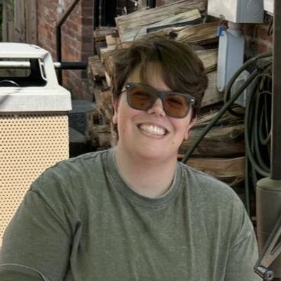 Kayla, 28