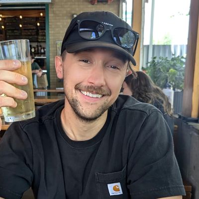 Kamil, 33
