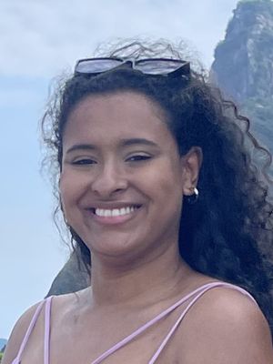 Carla, 26