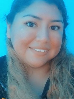 Julia, 32