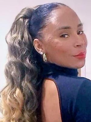 Marcelia, 26