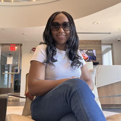 Naelle, 46