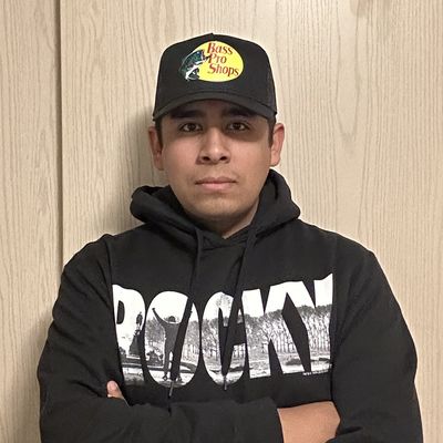 Carlos, 19