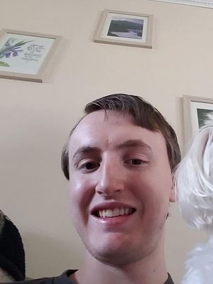 Alec, 25