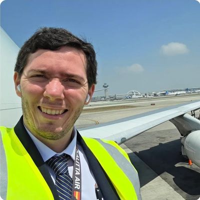 Daniel, 30