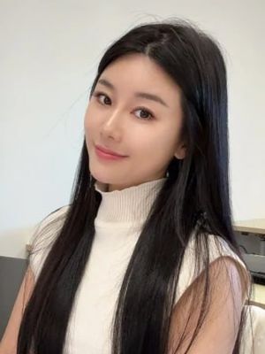 Jenny, 39