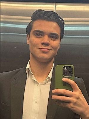 Edgardo, 23