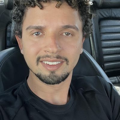 Luiz, 32