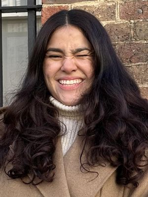 Ana Lucia, 25