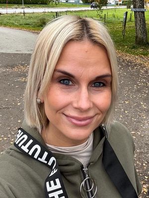 Anna, 40