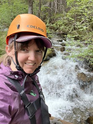 Kelli, 32