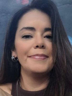 Leticia, 43