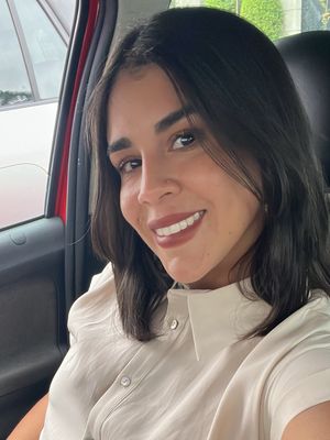 Romina, 35