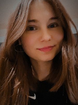 Danielle, 20