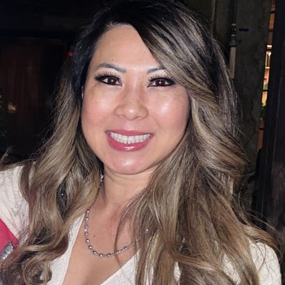 Cyndi, 47