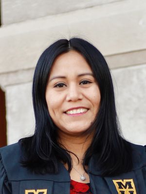 Lidia, 38