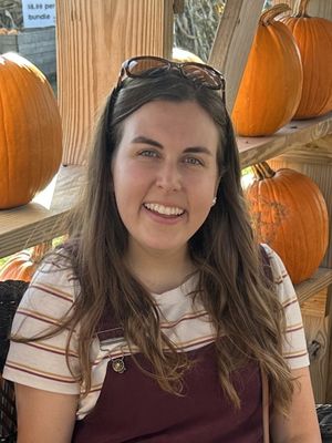 Meg, 25