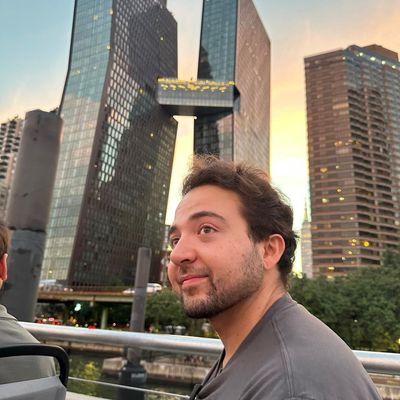 Miguel, 23