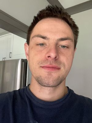 Daniel, 27