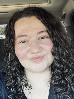 Elizabeth, 28