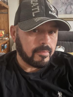 Luis, 52