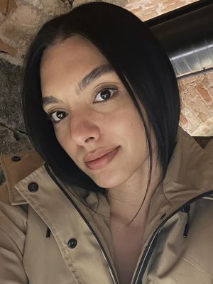 Luana, 35