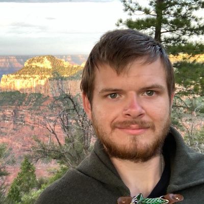 Ian, 27