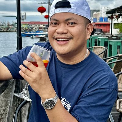 Vince, 33