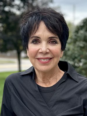 Ramonita, 73
