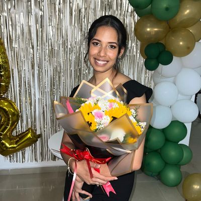 Natalia, 24