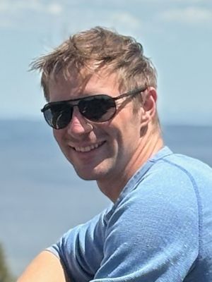 Joe, 30