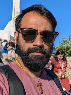Manu, 39