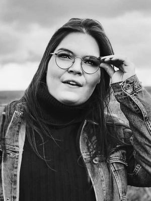 Katie, 29