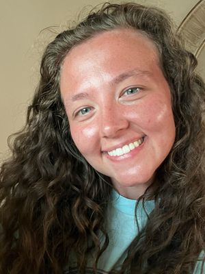 Lydia, 25