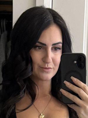 Alicia, 34