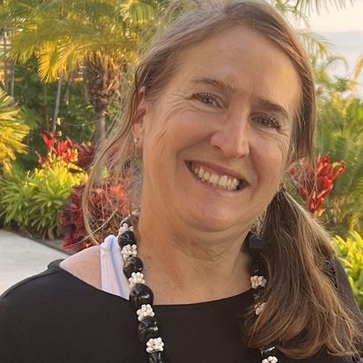 Suzanne, 65