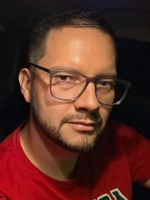 Pablo, 43