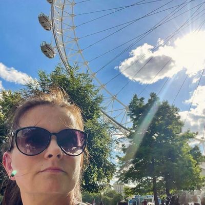 Linda, 56