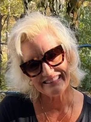Sandy, 61