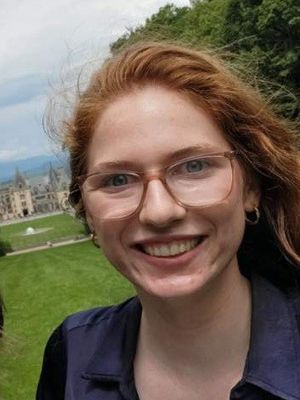 Alexandra, 27