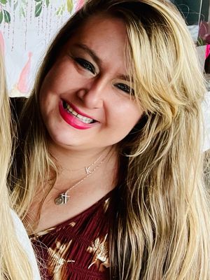 Katherine, 33