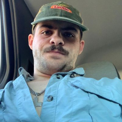 Marcel, 22
