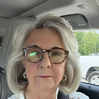 Cindy, 69