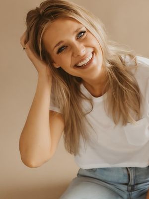Sarah, 33