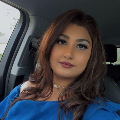Dina, 36