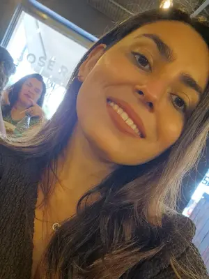 Scarlett, 33