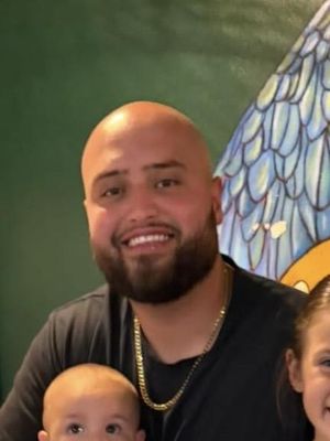 Joey, 27